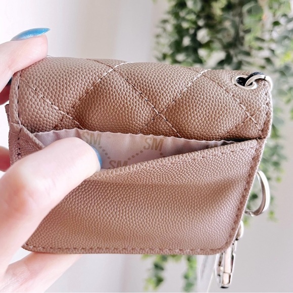 Steve Madden Flap Wallet With Keychain in Mushroom 🍄‍🟫 NWT - Picture 3 of 3